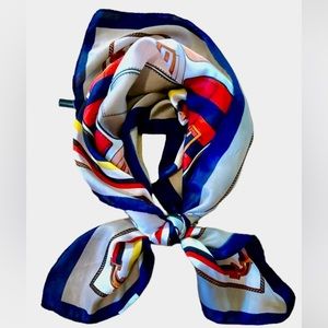 Hot on Hollywood Beautiful Nautical Gold Chain White Scarf Large Wrap 62” X 30”